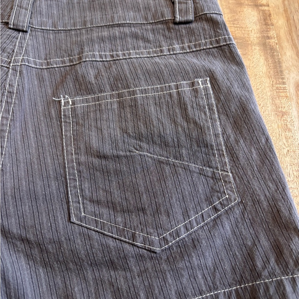 Bailey 44 Gray Women's Shorts - Picture 7 of 9